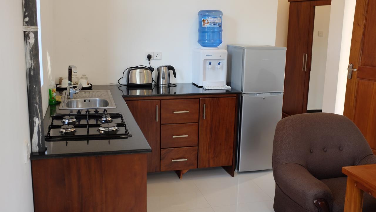 Park Lane Apartments Negombo Exterior photo